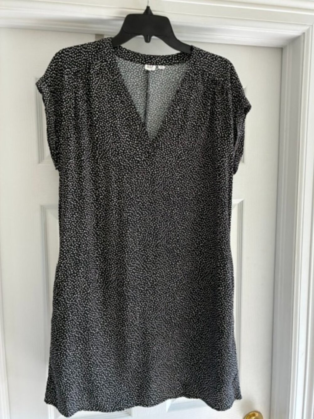 Gap polka dot black summer dress, size Medium, in great condition!